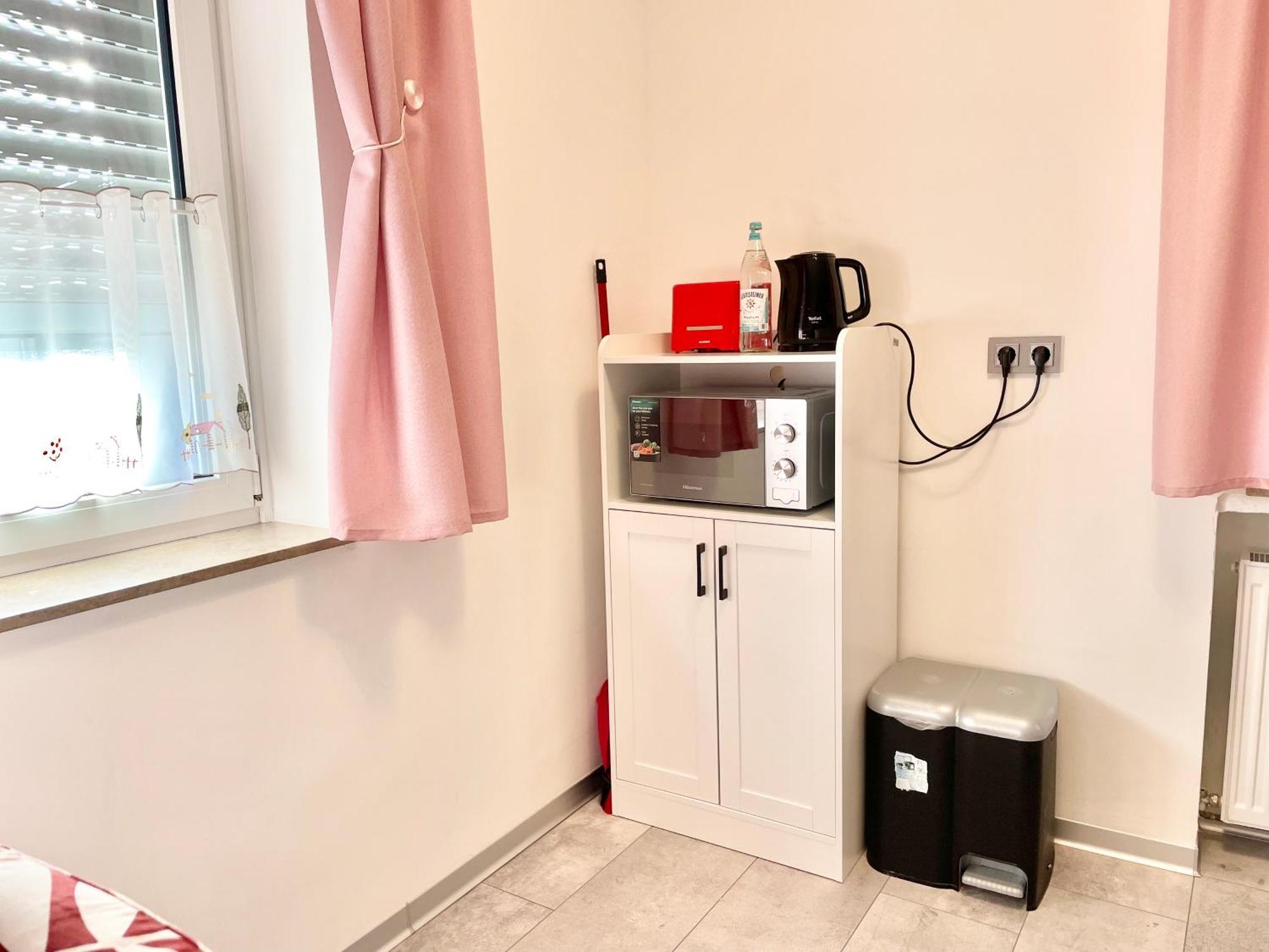 Casa Giulia 2 Zimmer Nahe Giessen, Kueche, Bad, Wlan, Parkplatz Krofdorf-Gleiberg Eksteriør billede