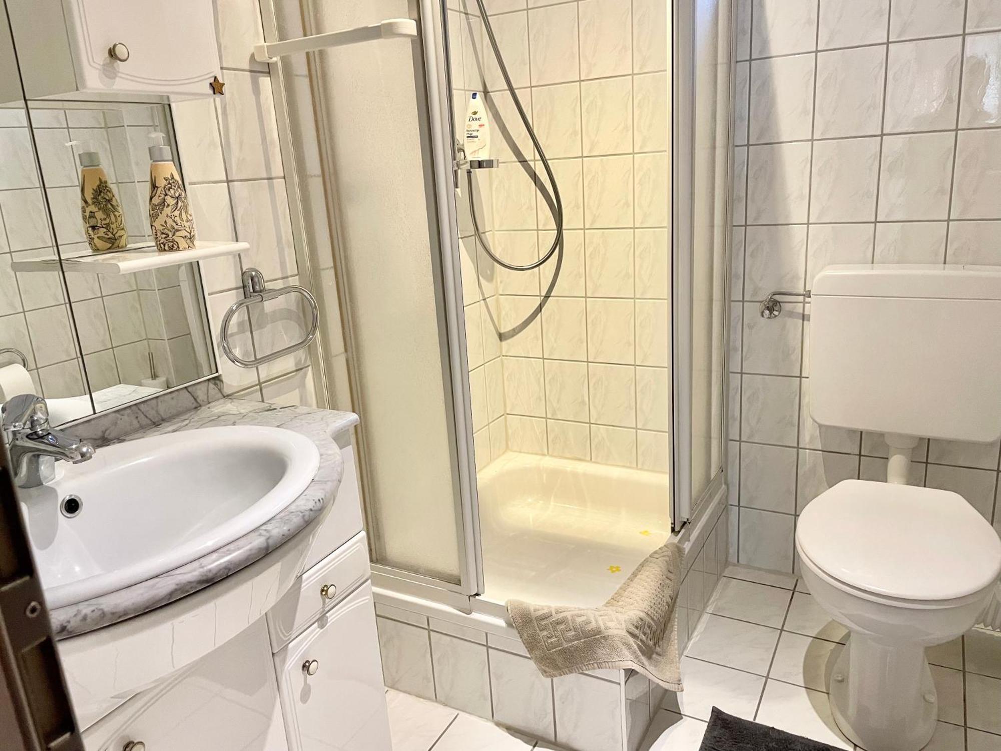 Casa Giulia 2 Zimmer Nahe Giessen, Kueche, Bad, Wlan, Parkplatz Krofdorf-Gleiberg Eksteriør billede